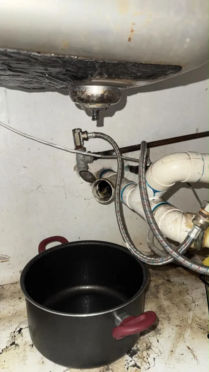 Evidencia de trabajo real de plomería en CDMX - Plomería Aries (13.webp)