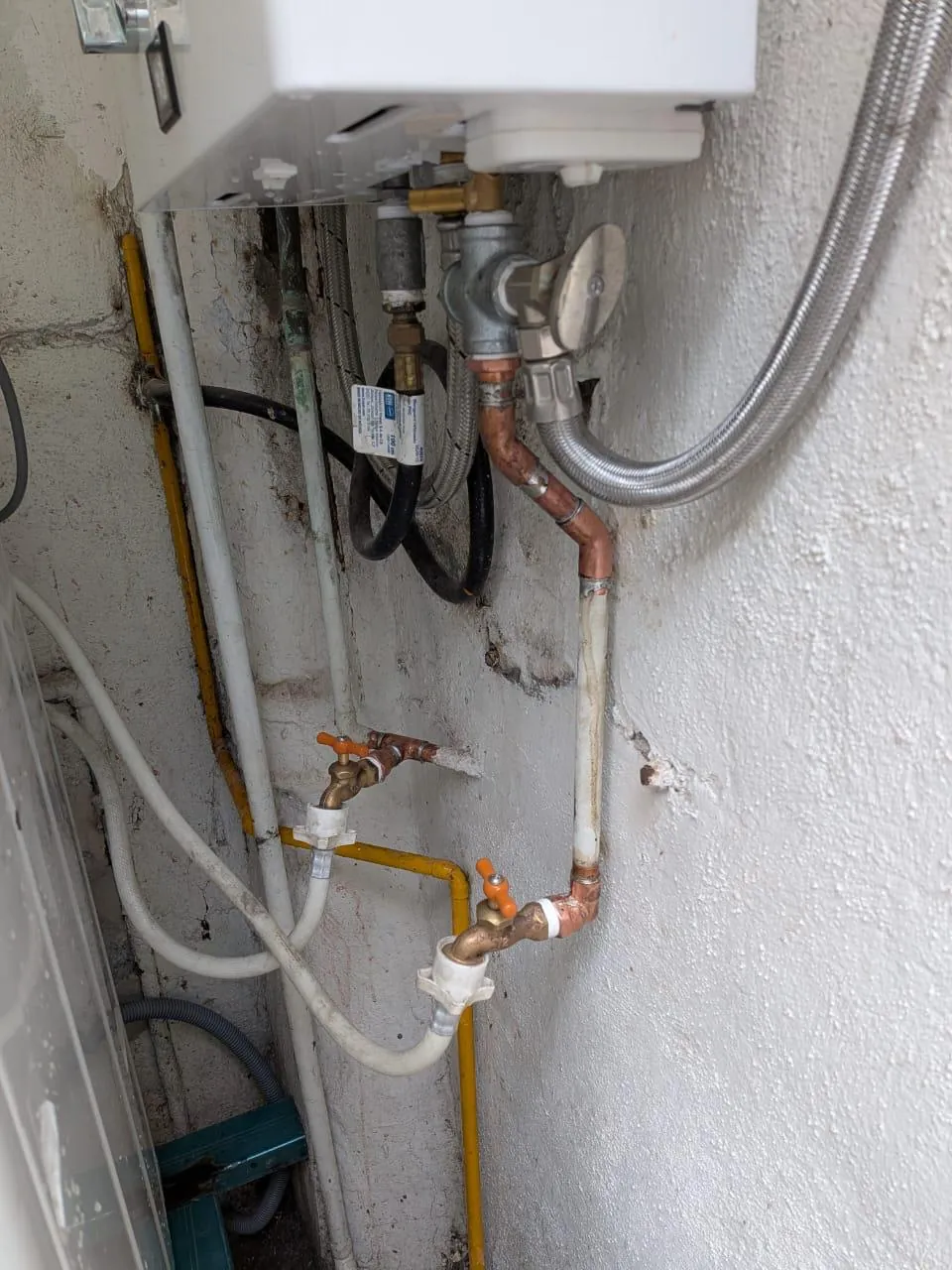 Evidencia de trabajo real de plomería en CDMX - Plomería Aries (35.webp)